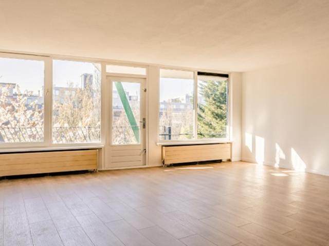 Appartement te huur in Sloten, Amsterdam