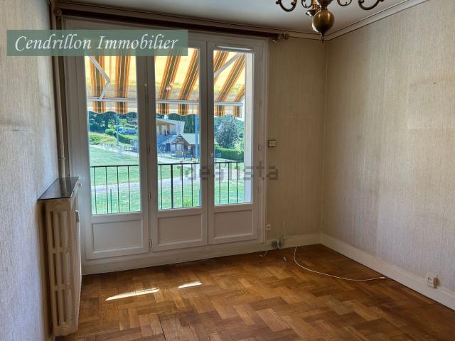 Appartement vente à Les Planèzes, Bourganeuf