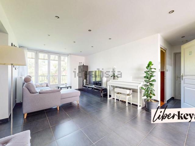 Appartement vente à Lessivas, Bron