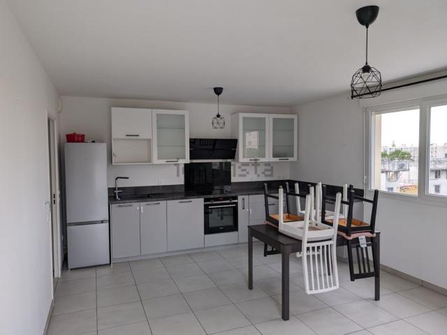 Appartement location à Mas de la Radie, Bron