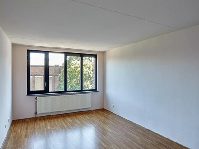 Appartement te huur in Bezuidenhout, Zuid Holland
