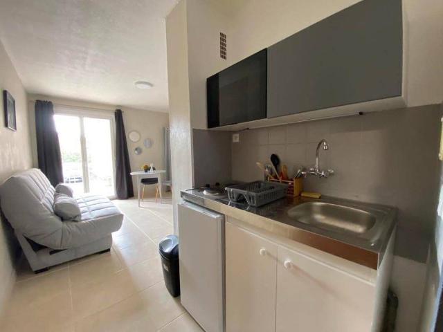 Studio location à Le Pioch d'Aussac, Burlats