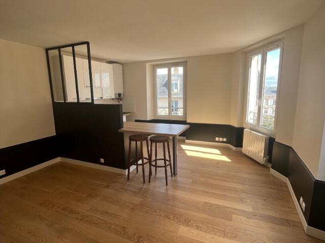 Studio location à Saint-Germain-en-Laye, Aigremont
