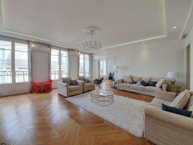 Appartement location à Paris, Île-de-France
