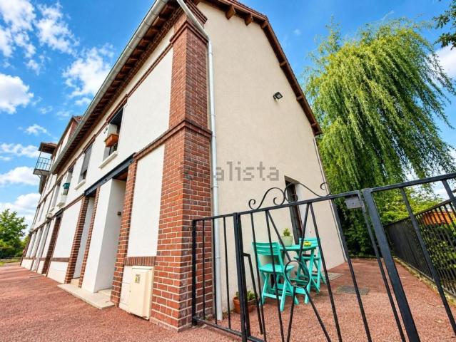 Appartement vente à La Pinède, Cherisy