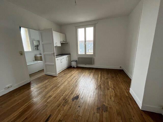 Studio location à Centre Ville, Compiègne