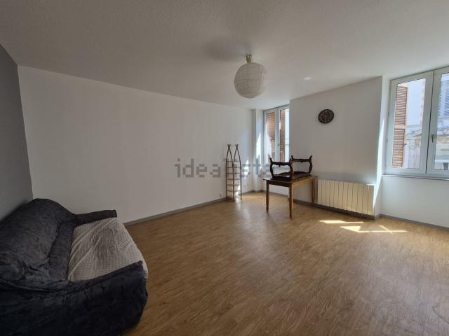Appartement location à Ville, Condrieu