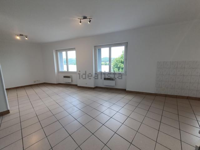 Appartement location à Ville, Condrieu