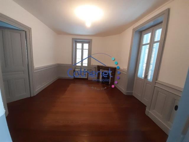 Appartement location à Cours-la-Ville, Cours