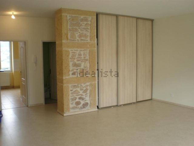 Appartement location à Cours-la-Ville, Cours