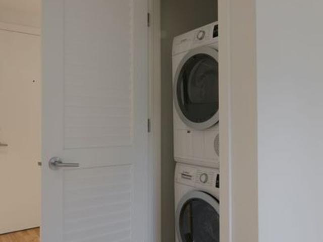 Apartment for rent in Saint-lambert, Quebec