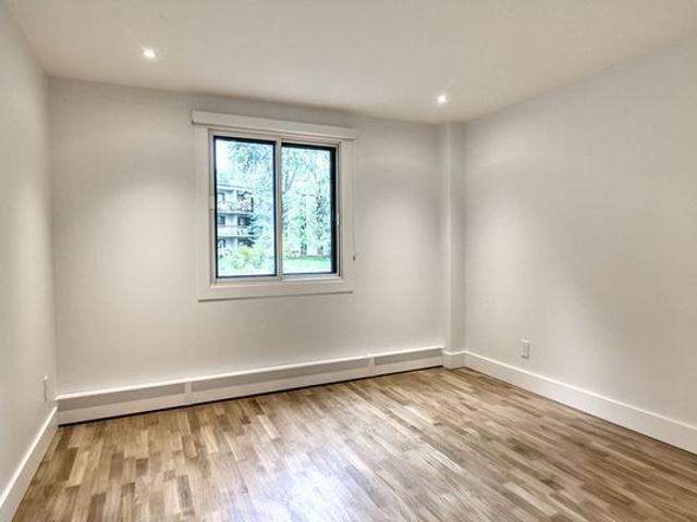 Apartment for rent in Saint-lambert, Quebec