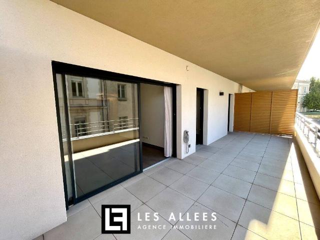 Appartement location à Cité des Jonquières, Ancône