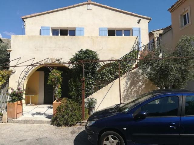 Appartement location à Arles, Aureille