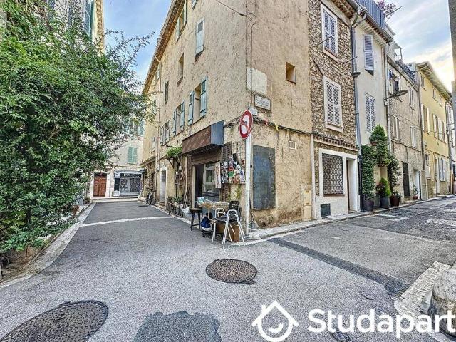 Studio location à Vieille Ville, Antibes