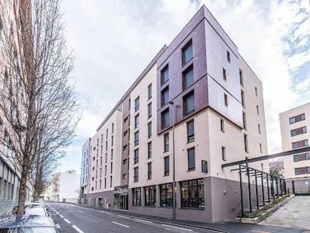 Studio location à Les Bughes, Clermont-Ferrand