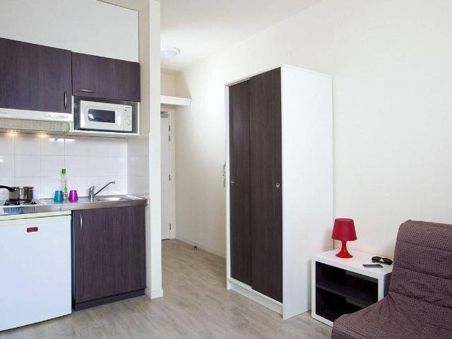Studio location à Quartier Centre Ville, Reims