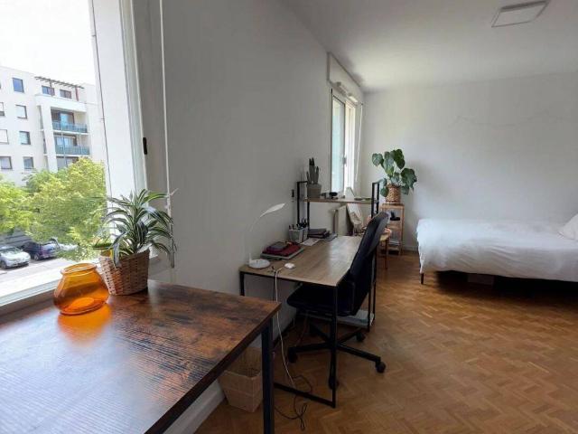 Studio location à Montigny-le-Bretonneux, Yvelines