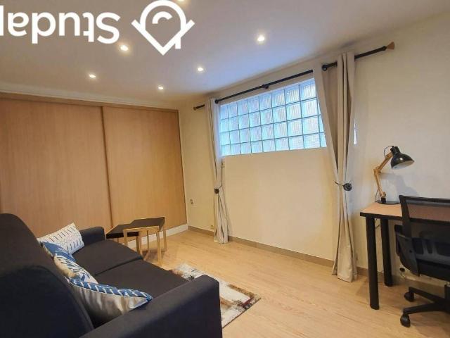 Studio location à Saint-Roch, Contes