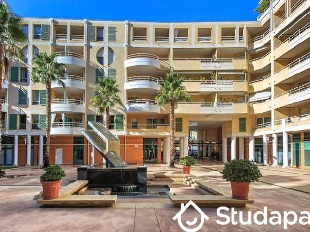 Studio location à Le Port, Nice