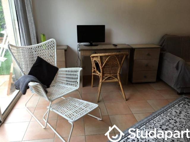 Studio location à Cuques, Aix-en-Provence