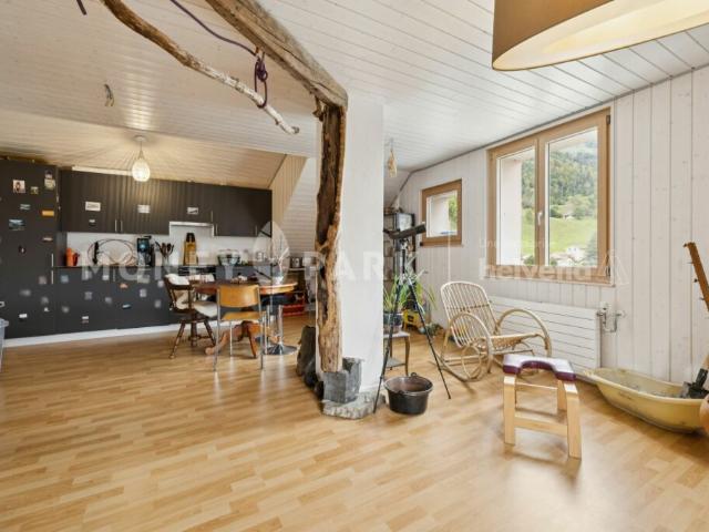 Dachwohnung kaufen in Neirivue, Freiburg