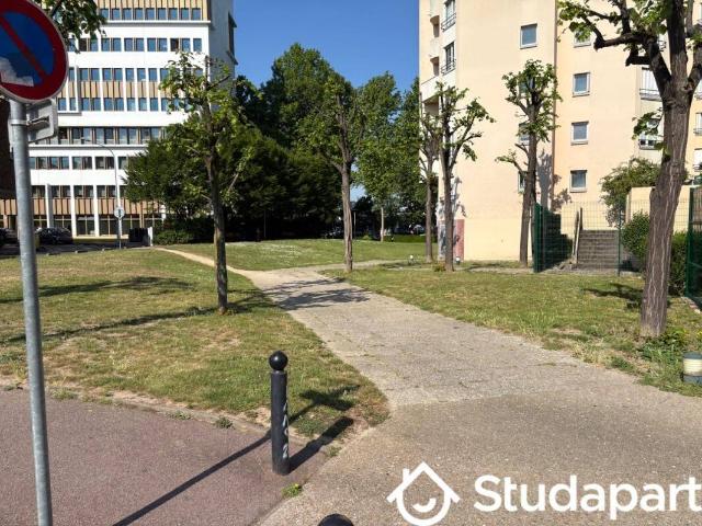 Studio location à Front de Lac - Ormetteau -Port, Créteil