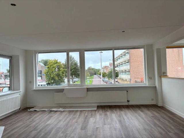 Appartement te huur in Santpoort-noord, Noord Holland