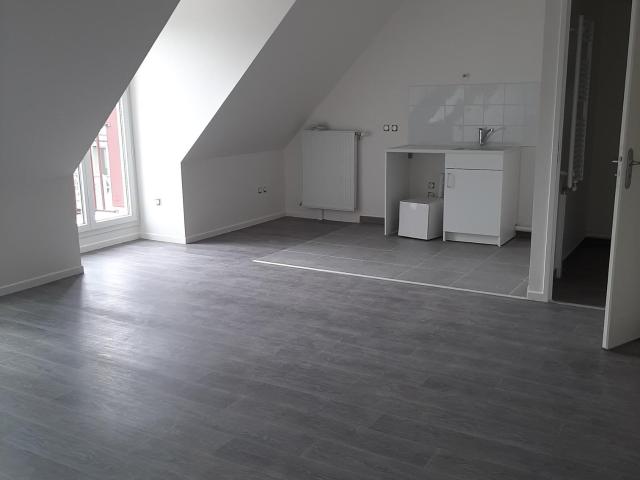 Studio location à Cité Basse, Le Plessis-Robinson