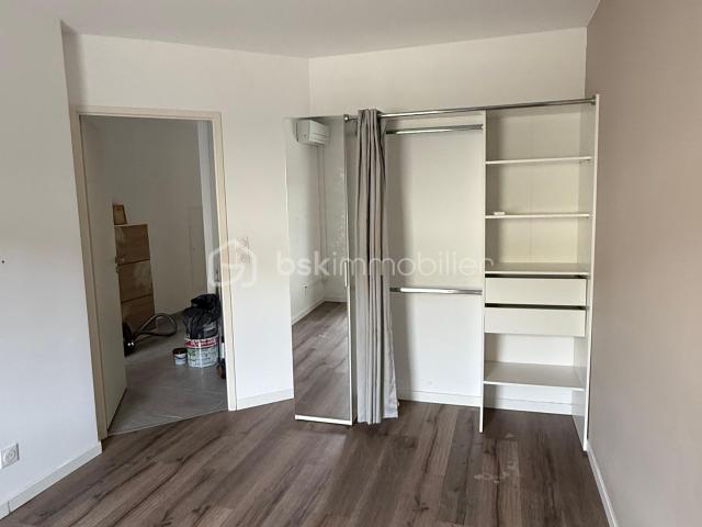 Appartement location à La Roque-d'Anthéron, Bouches-du-Rhône