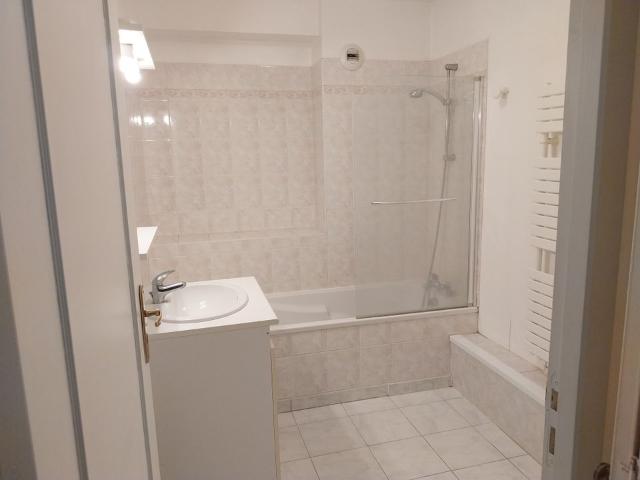 Appartement location à Aillant-sur-Tholon, Montholon