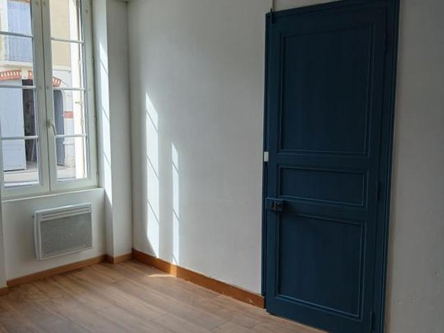 Appartement location à Montmoreau-Saint-Cybard, Montmoreau