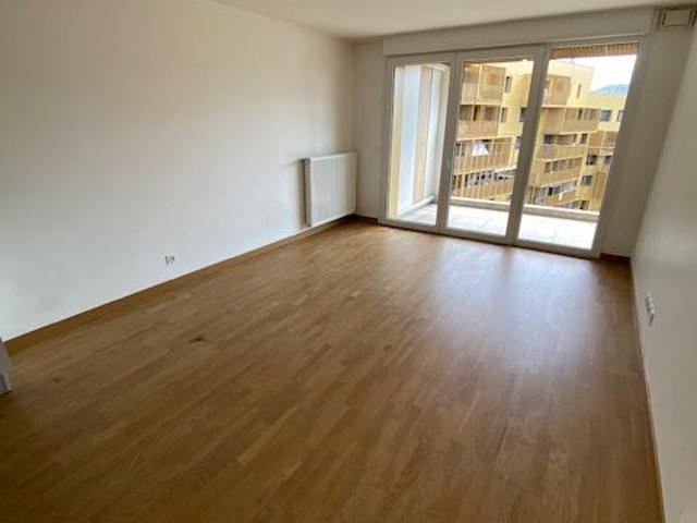 Appartement location à Village I, Échirolles