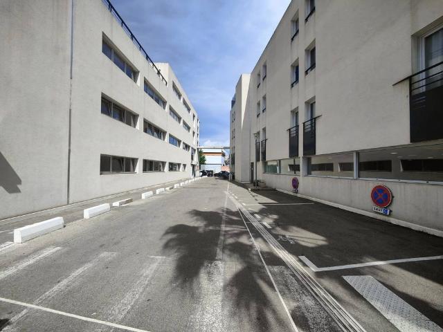 Bureau vente à Cannes, Alpes-Maritimes