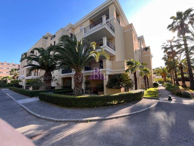 Appartement location à Arrondissement de Toulon, Hyères