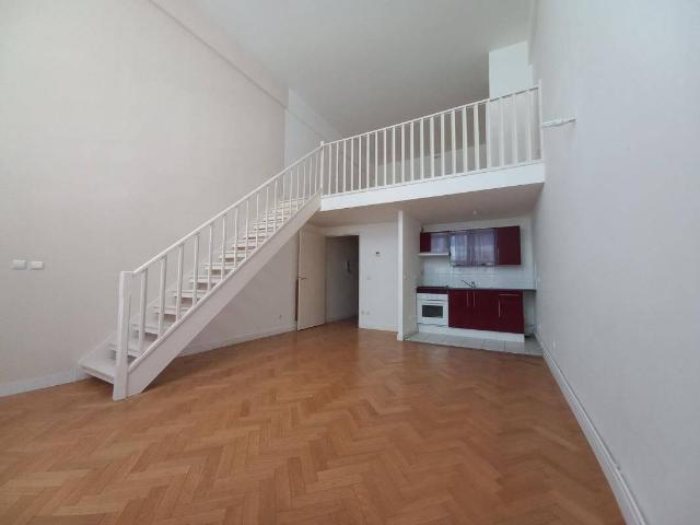 Studio location à Centre-Ville, Tourcoing
