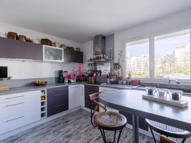 Appartement vente à Le Molard, Décines-Charpieu