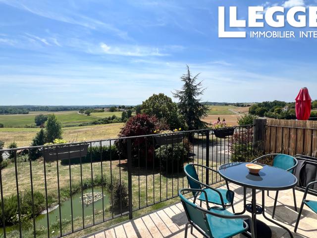 Appartement vente à Aubeterre-sur-dronne, Le Bourg