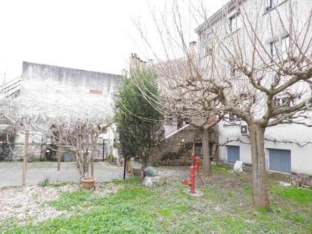 Appartement vente à Douelle, Lot