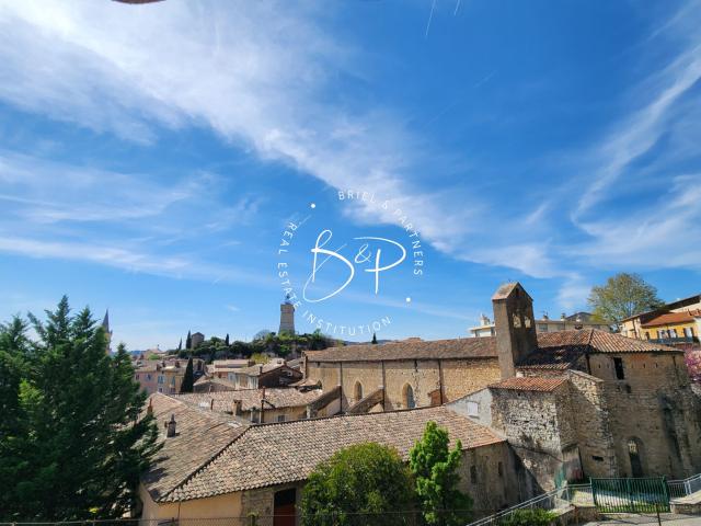 Appartement location à Arrondissement de Draguignan, Châteaudouble