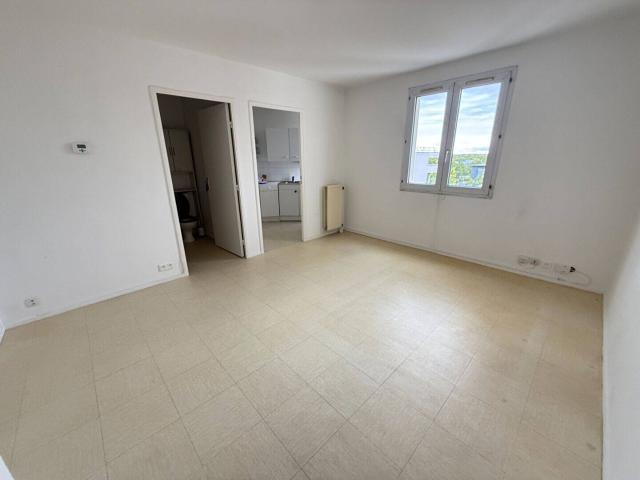 Studio location à La Clef Saint-Pierre, Élancourt