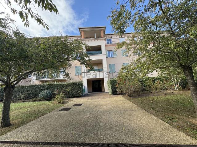 Appartement location à Les élancourtine, Élancourt