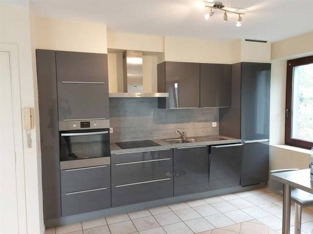 Appartement location à Vaux-lez-rosieres, Wallonie