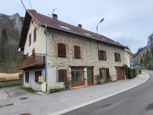 Appartement vente à Pontarlier, La Cluse-et-mijoux