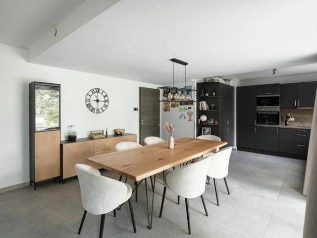 Appartement vente à Étalle, Wallonie