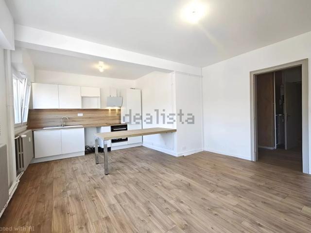 Appartement vente à Zone commerciale du Champ du Pin, Épinal
