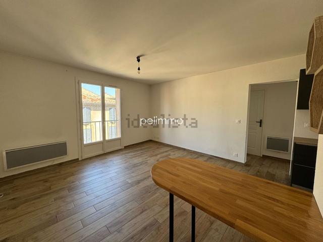 Appartement location à Lotissement La Reinette, Eyguières