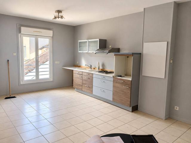 Appartement location à Zone industrielle Ouest, Puiseaux
