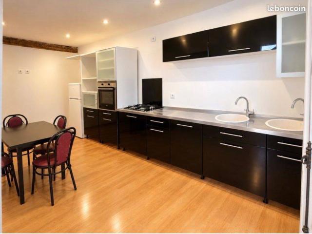 Appartement location à Villeneuve-l'Archevêque, Yonne