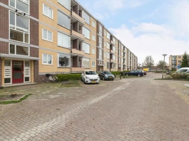 Appartement te huur in Alphen Aan Den Rijn, Zuid Holland